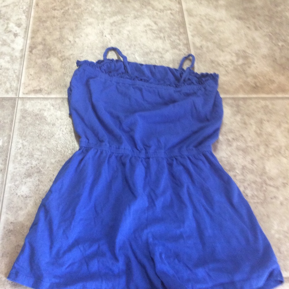 Short romper. - Picture 3 of 3